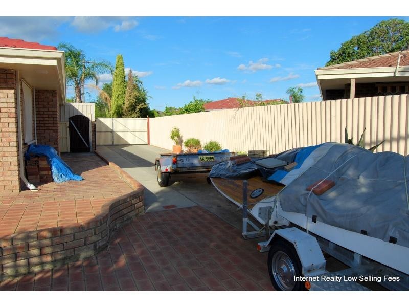 5 Dollis Way, Camillo WA 6111