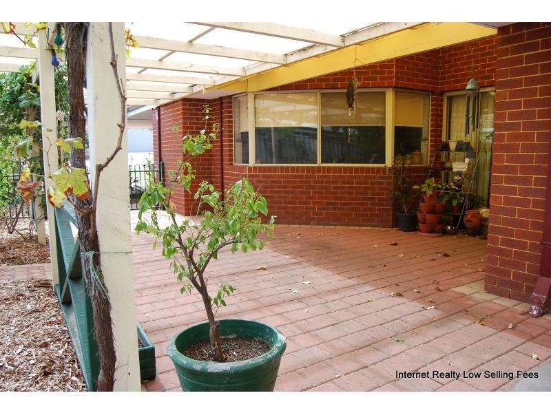 22 Fairmount Close, ST PAUL ESTATE, Bibra Lake WA 6163