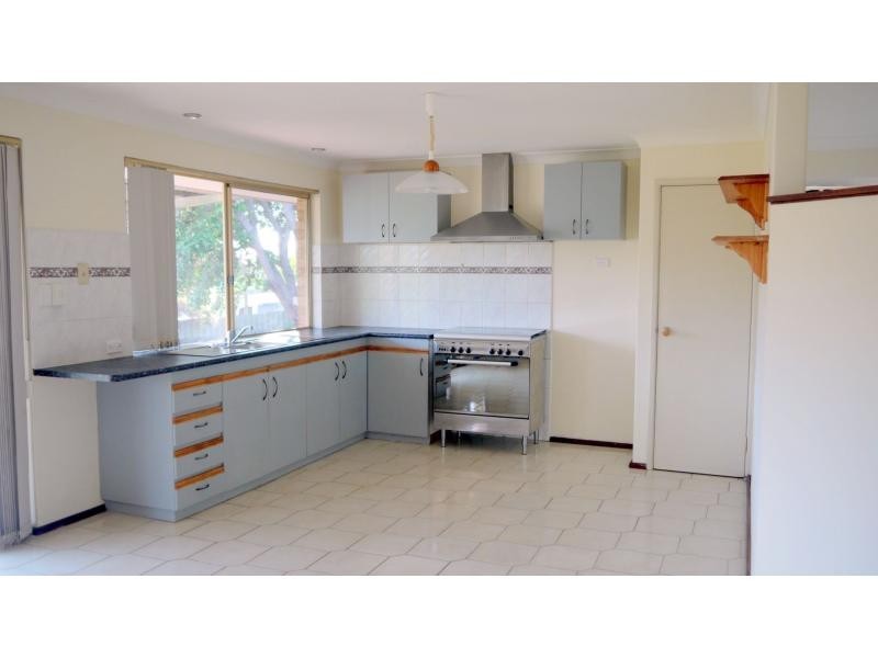 8 Mainstone Place, Hamilton Hill WA 6163