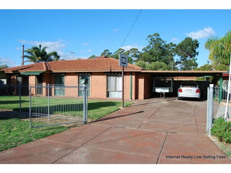 3 Dyson Court, Camillo WA 6111