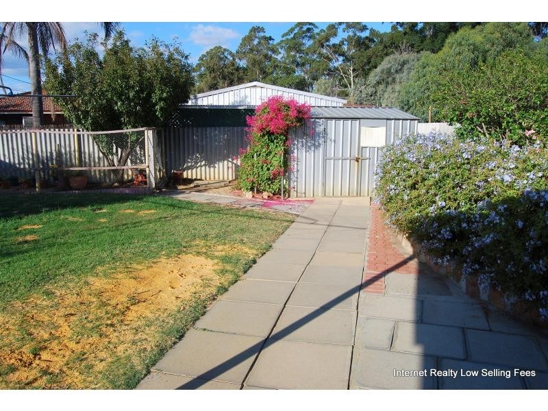 3 Dyson Court, Camillo WA 6111