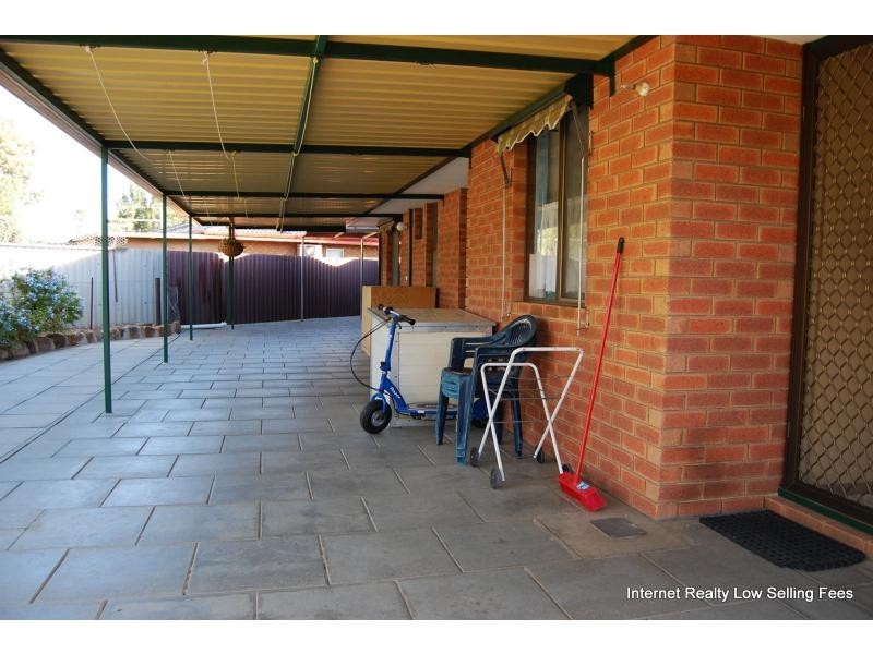 3 Dyson Court, Camillo WA 6111