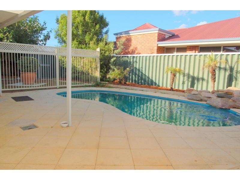 88 ARCHER Street, Pearsall WA 6065