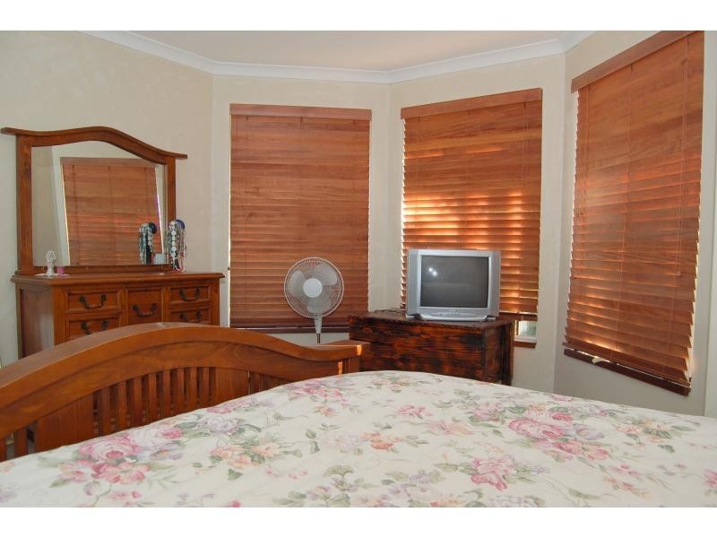 88 ARCHER Street, Pearsall WA 6065