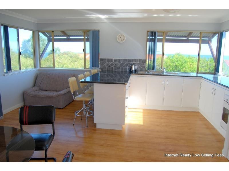 22b Valley Road, Halls Head WA 6210