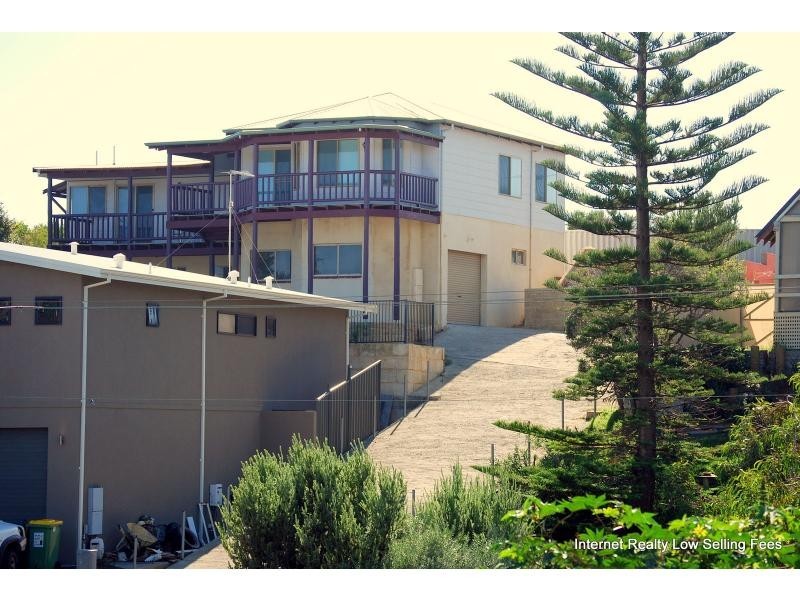 22b Valley Road, Halls Head WA 6210