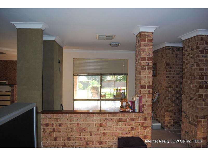 3 Thaxted Place, Swan View WA 6056