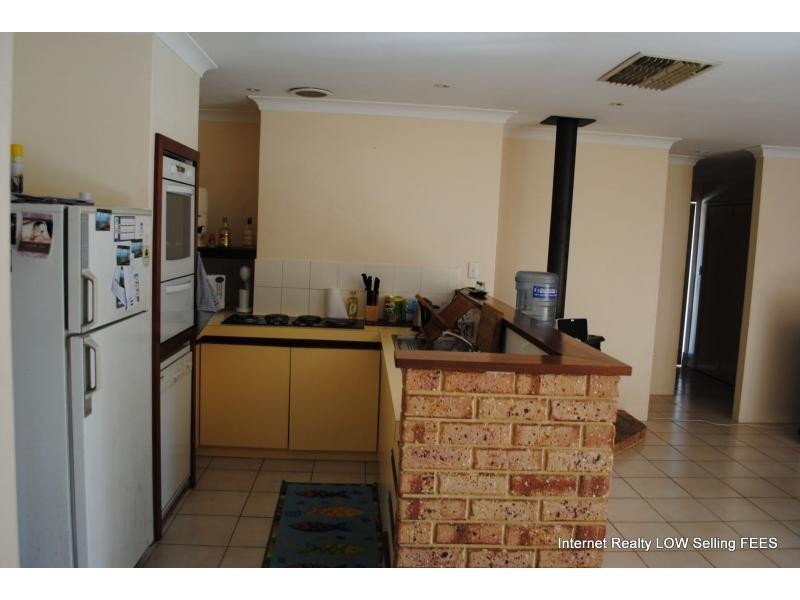 3 Thaxted Place, Swan View WA 6056