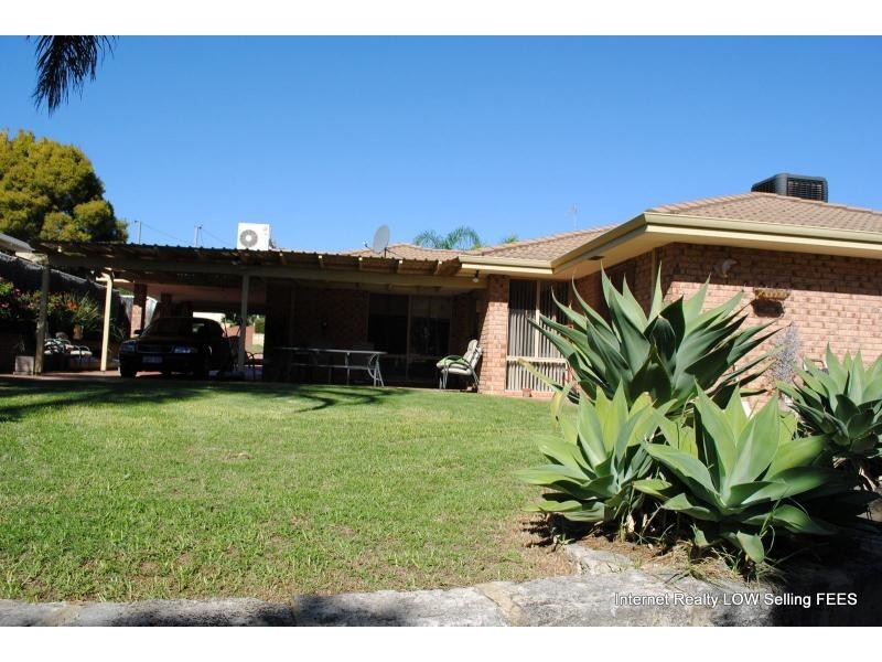 3 Thaxted Place, Swan View WA 6056