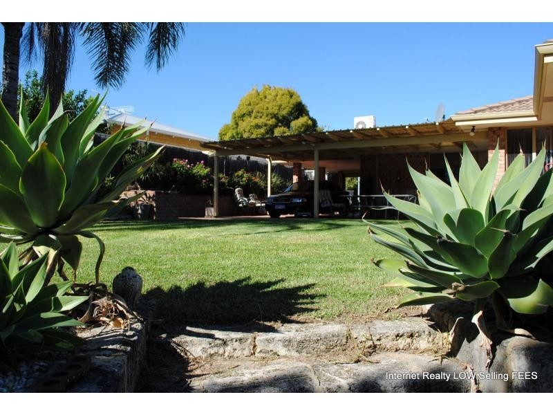 3 Thaxted Place, Swan View WA 6056