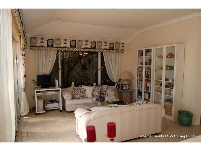 68 Carwoola Circle, Carramar WA 6031