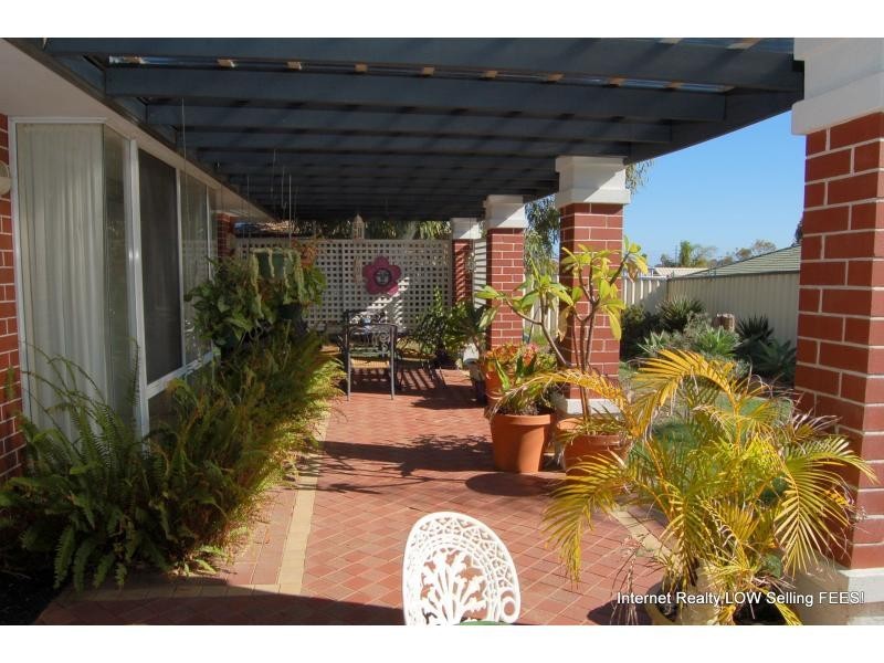 68 Carwoola Circle, Carramar WA 6031