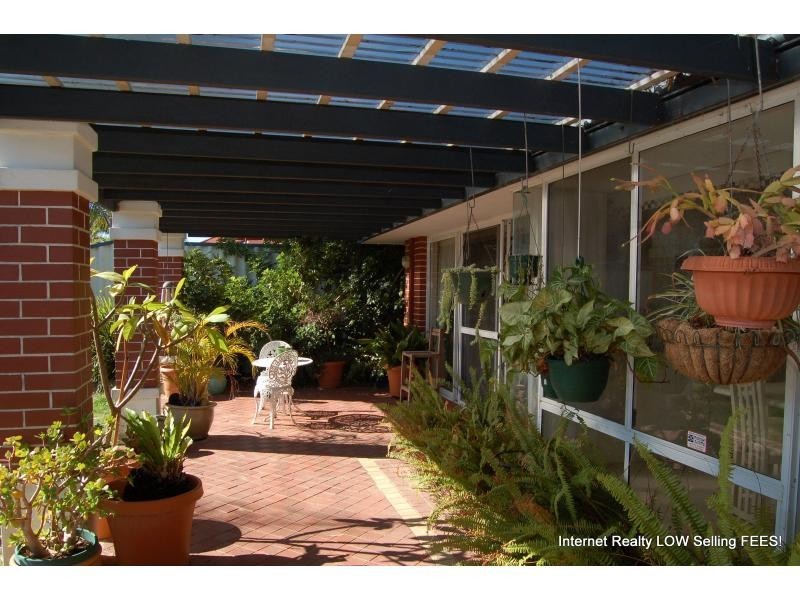 68 Carwoola Circle, Carramar WA 6031