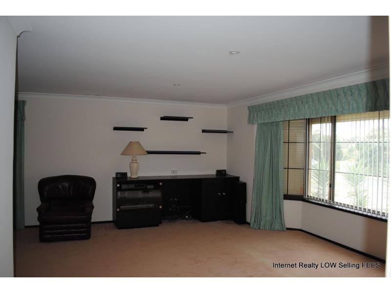 13 Mackay Way, Hillarys WA 6025