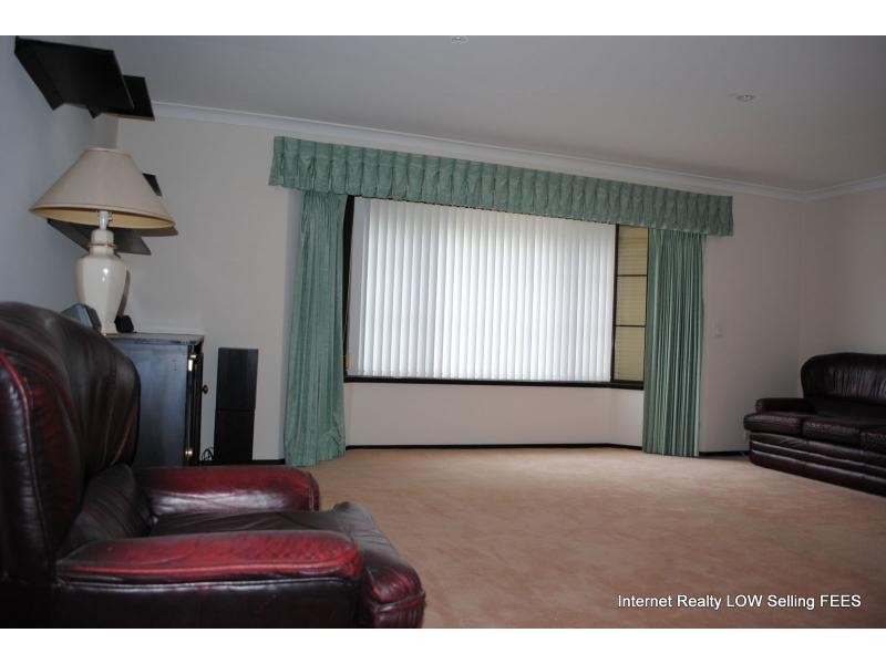 13 Mackay Way, Hillarys WA 6025