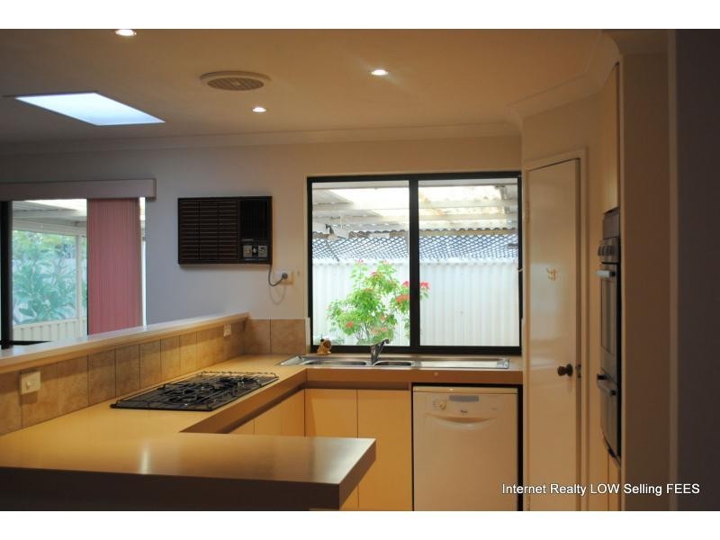 13 Mackay Way, Hillarys WA 6025