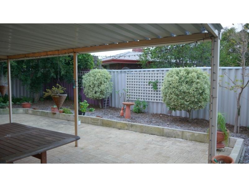 B/24 Manberry Way, Yangebup WA 6164