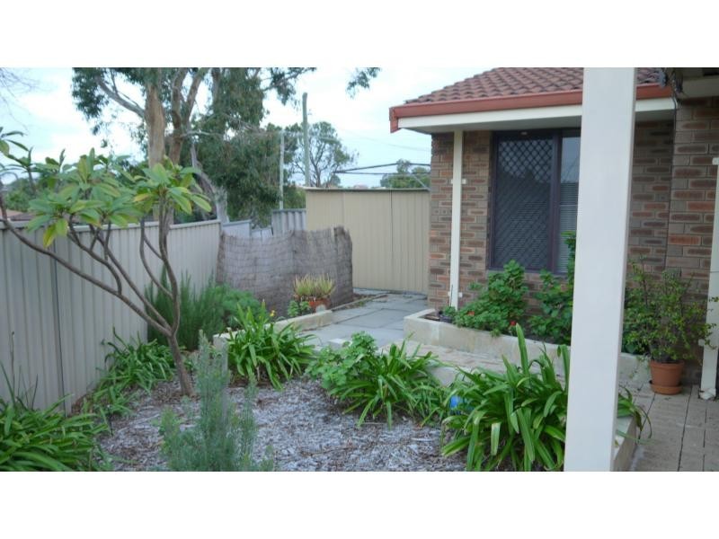 B/24 Manberry Way, Yangebup WA 6164