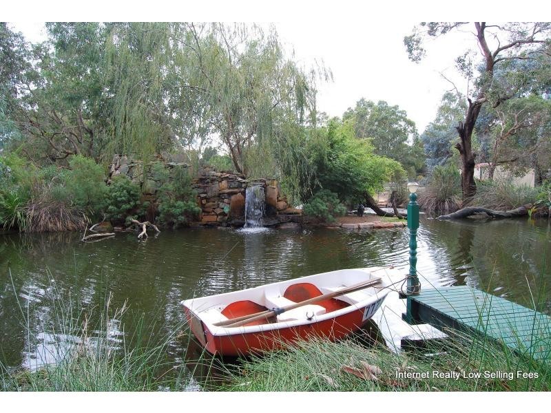 3 Tower Road, Roleystone WA 6111