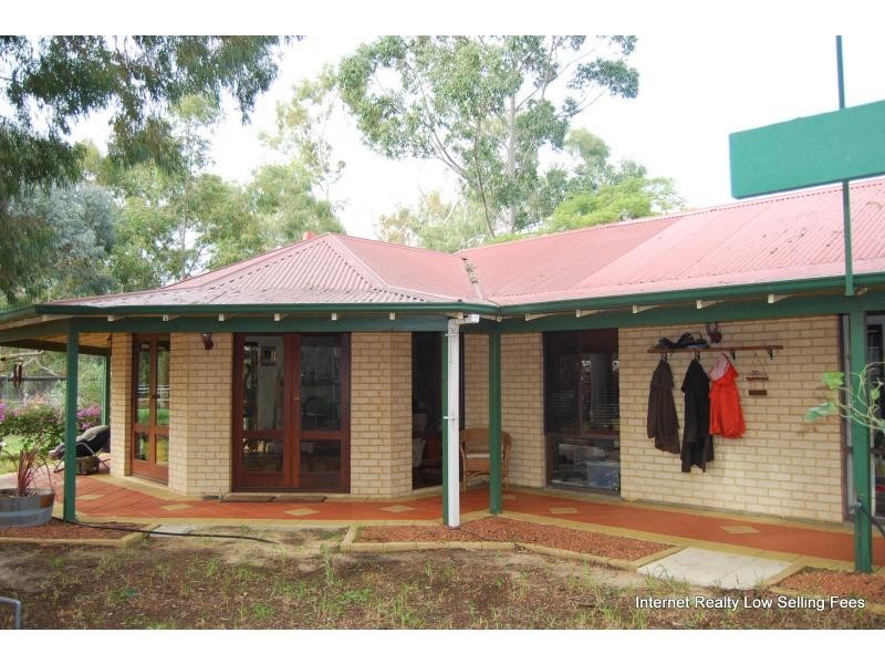 3 Tower Road, Roleystone WA 6111