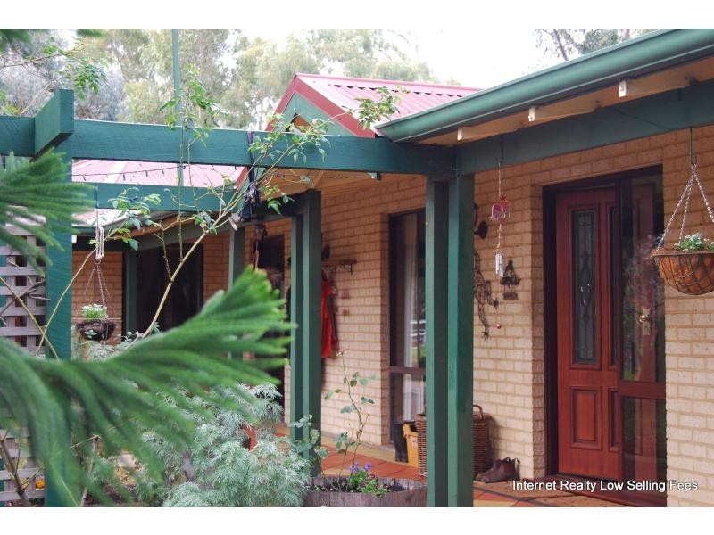 3 Tower Road, Roleystone WA 6111