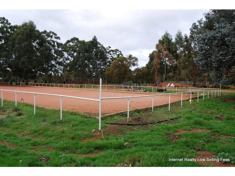 3 Tower Road, Roleystone WA 6111