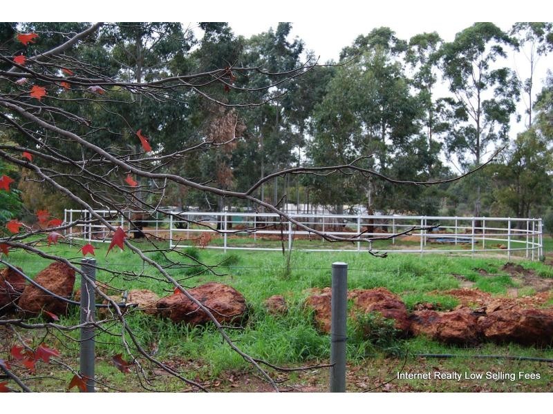 3 Tower Road, Roleystone WA 6111