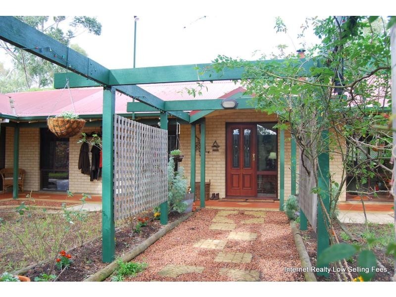 3 Tower Road, Roleystone WA 6111