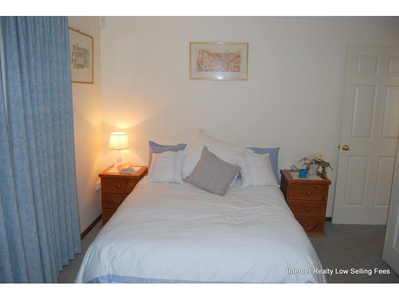 3 Tower Road, Roleystone WA 6111