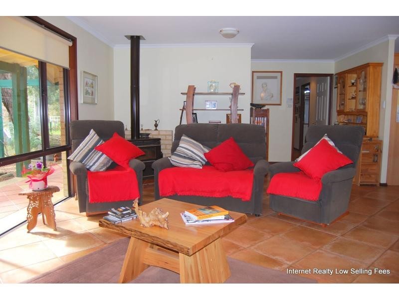 3 Tower Road, Roleystone WA 6111