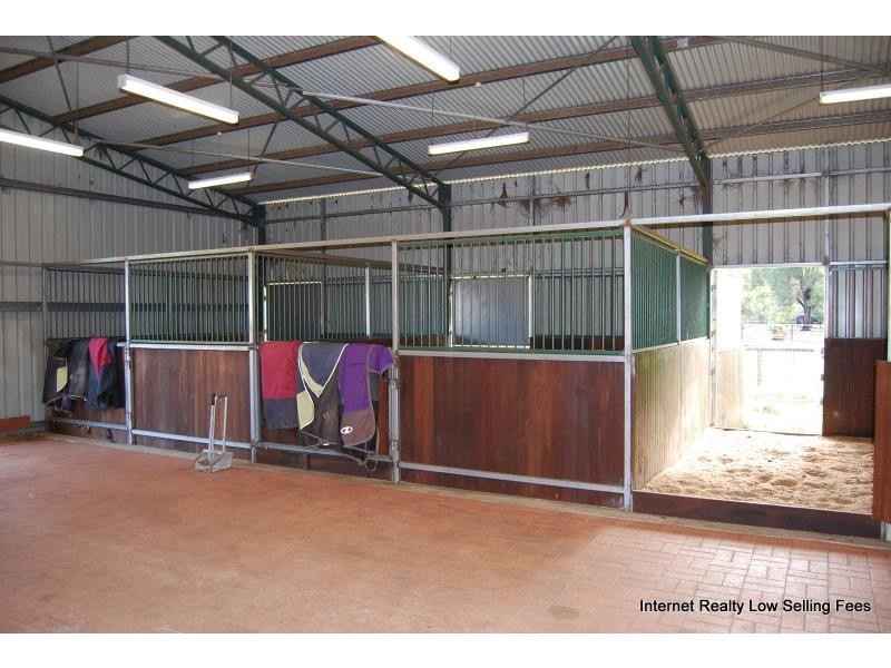 3 Tower Road, Roleystone WA 6111