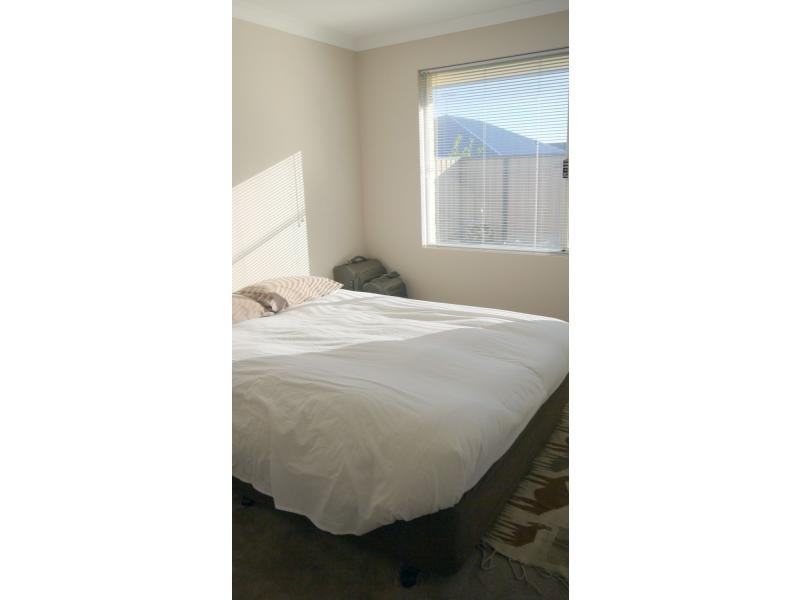 5 Berlin Drive, Hocking WA 6065
