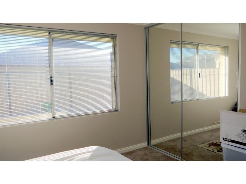 5 Berlin Drive, Hocking WA 6065