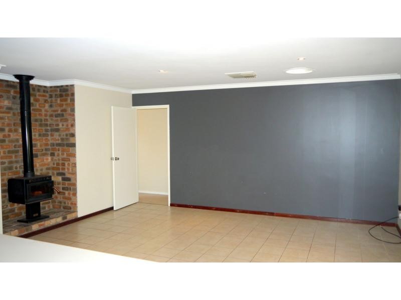 5 Cadogan Street, Kingsley WA 6026