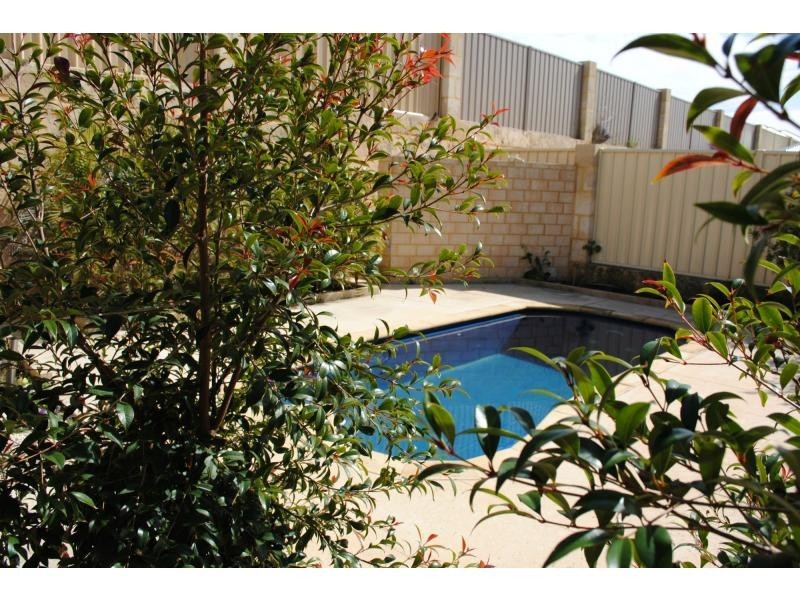 251 Santa Barbara Parade, Jindalee WA 6036