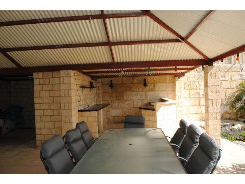 251 Santa Barbara Parade, Jindalee WA 6036