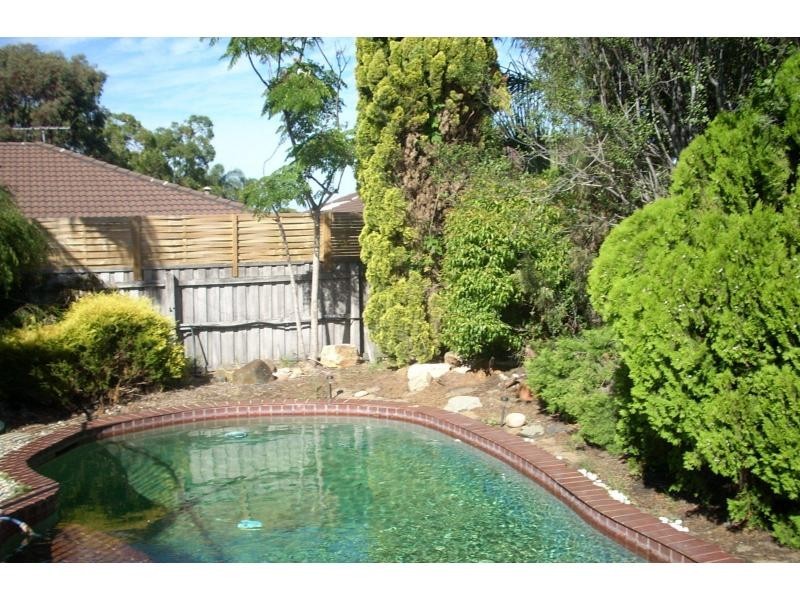 6 Gleneagles Close, Connolly WA 6027