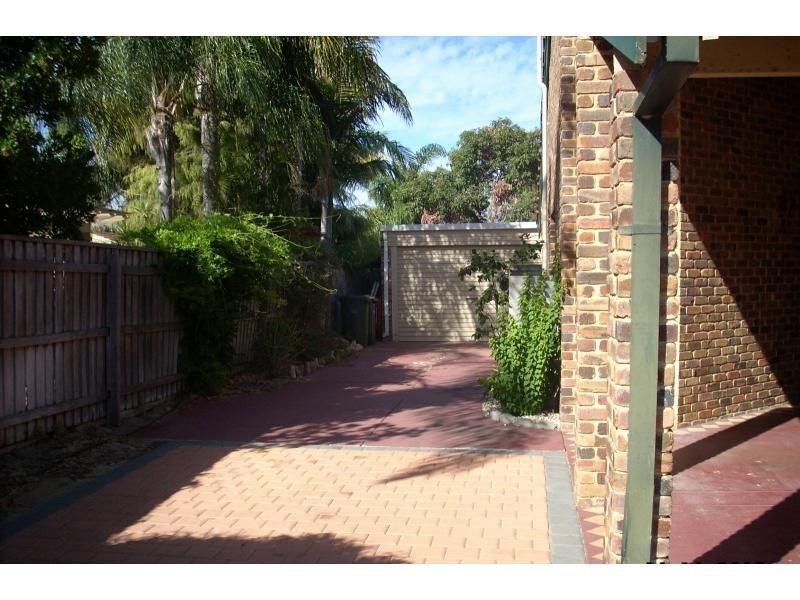 6 Gleneagles Close, Connolly WA 6027