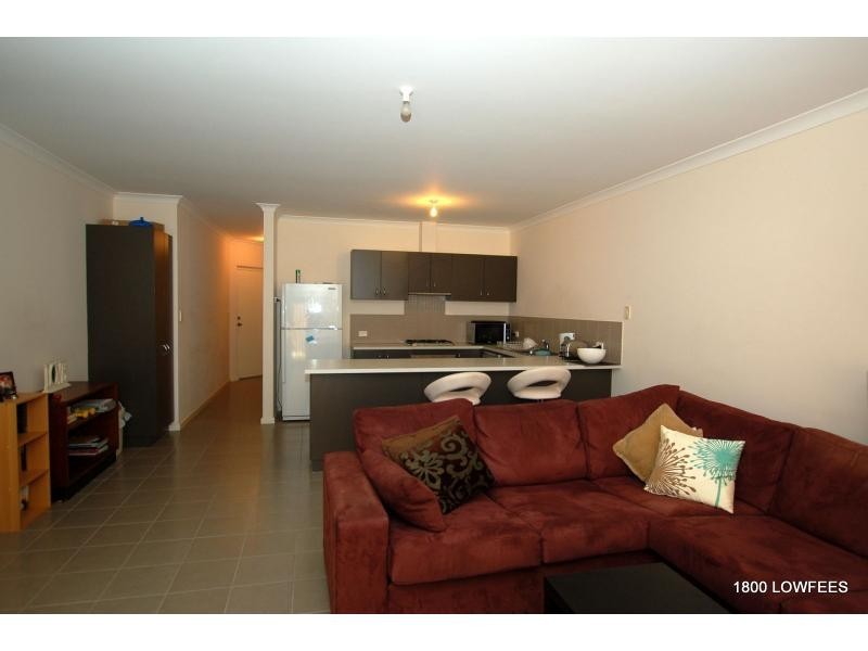 Villa 8/40 Kemp Street, Pearsall WA 6065