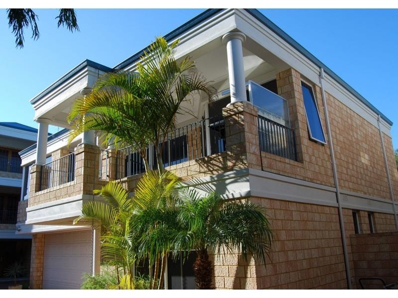 2/42 Ormsby Terrace, Mandurah WA 6210