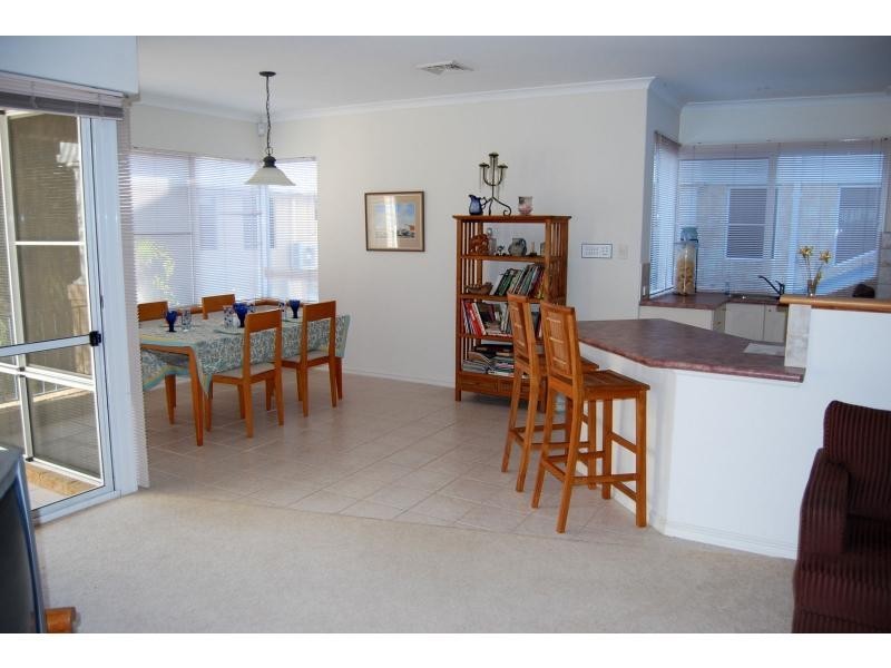 2/42 Ormsby Terrace, Mandurah WA 6210