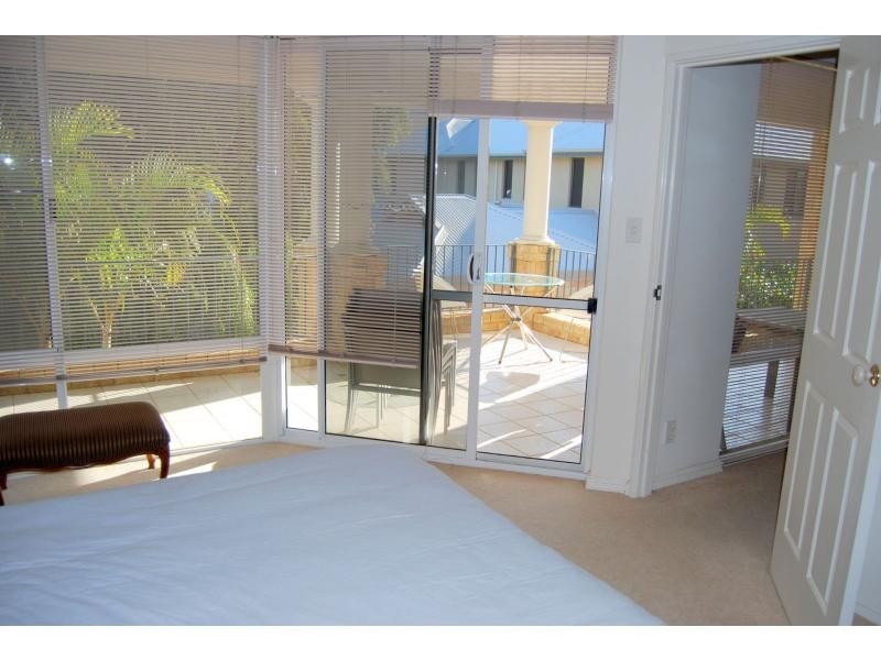 2/42 Ormsby Terrace, Mandurah WA 6210