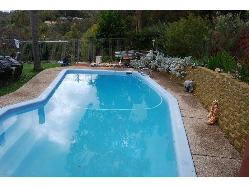 30 Hermes Road, Gooseberry Hill WA 6076