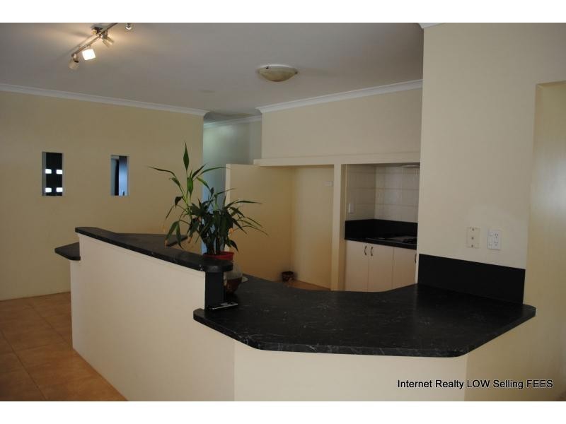 251 Santa Barbara Parade, Jindalee WA 6036
