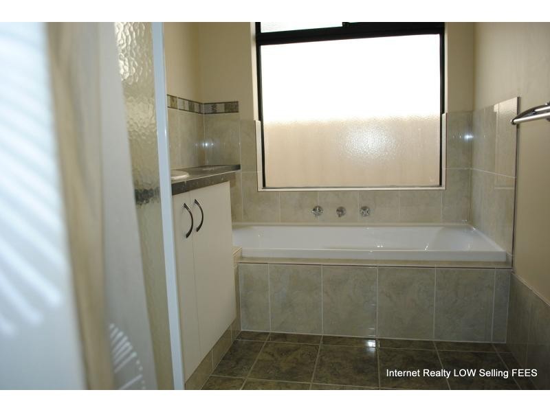 251 Santa Barbara Parade, Jindalee WA 6036