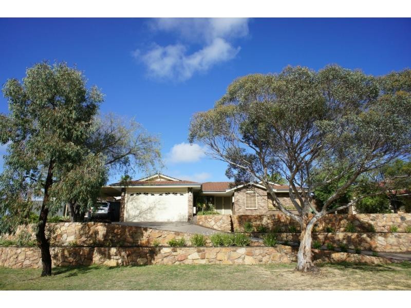 95 The Crest, Woodvale WA 6026