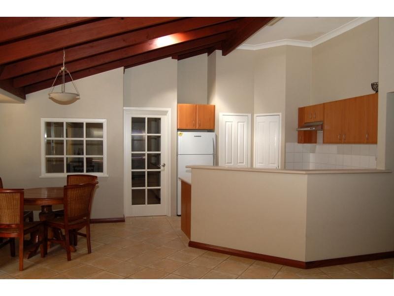 95 The Crest, Woodvale WA 6026