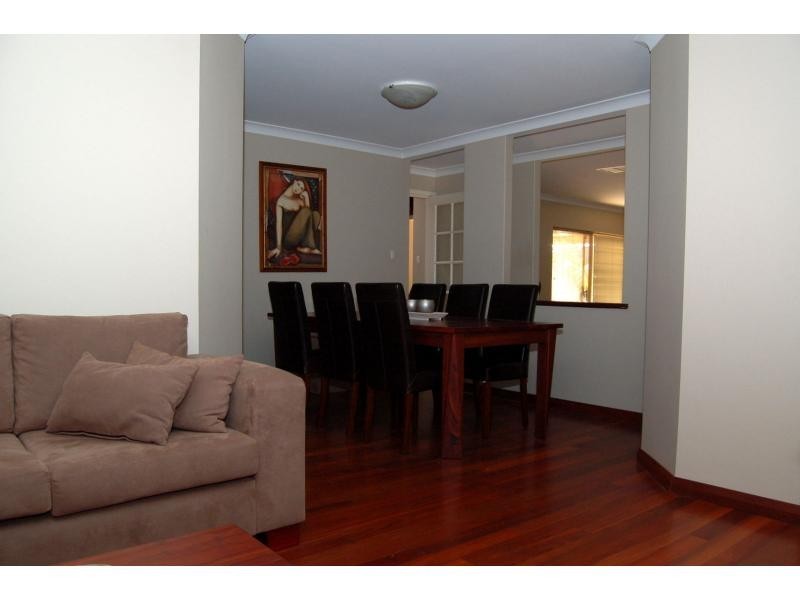 95 The Crest, Woodvale WA 6026