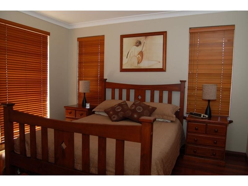 95 The Crest, Woodvale WA 6026