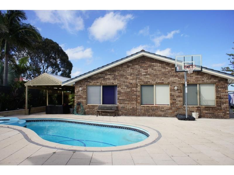 95 The Crest, Woodvale WA 6026